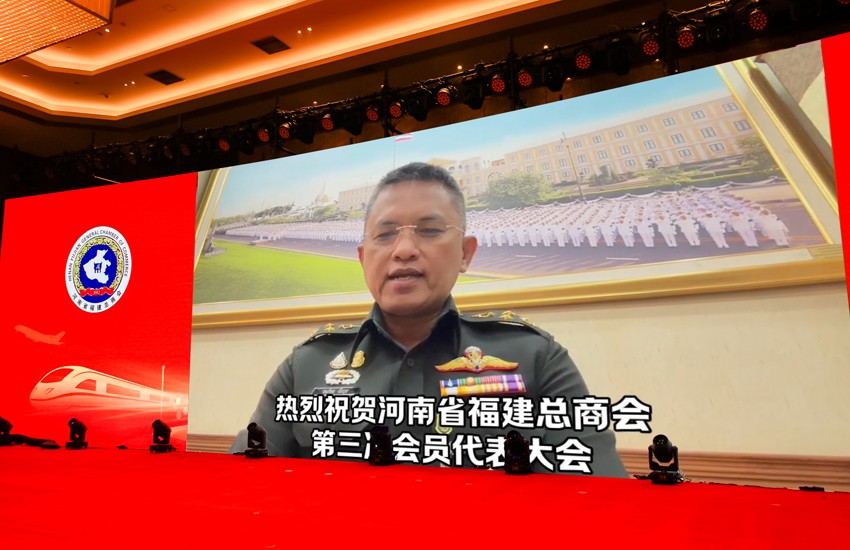 泰国国防部常务秘书长 塔纳帕·倪雅军上将 PS.jpg